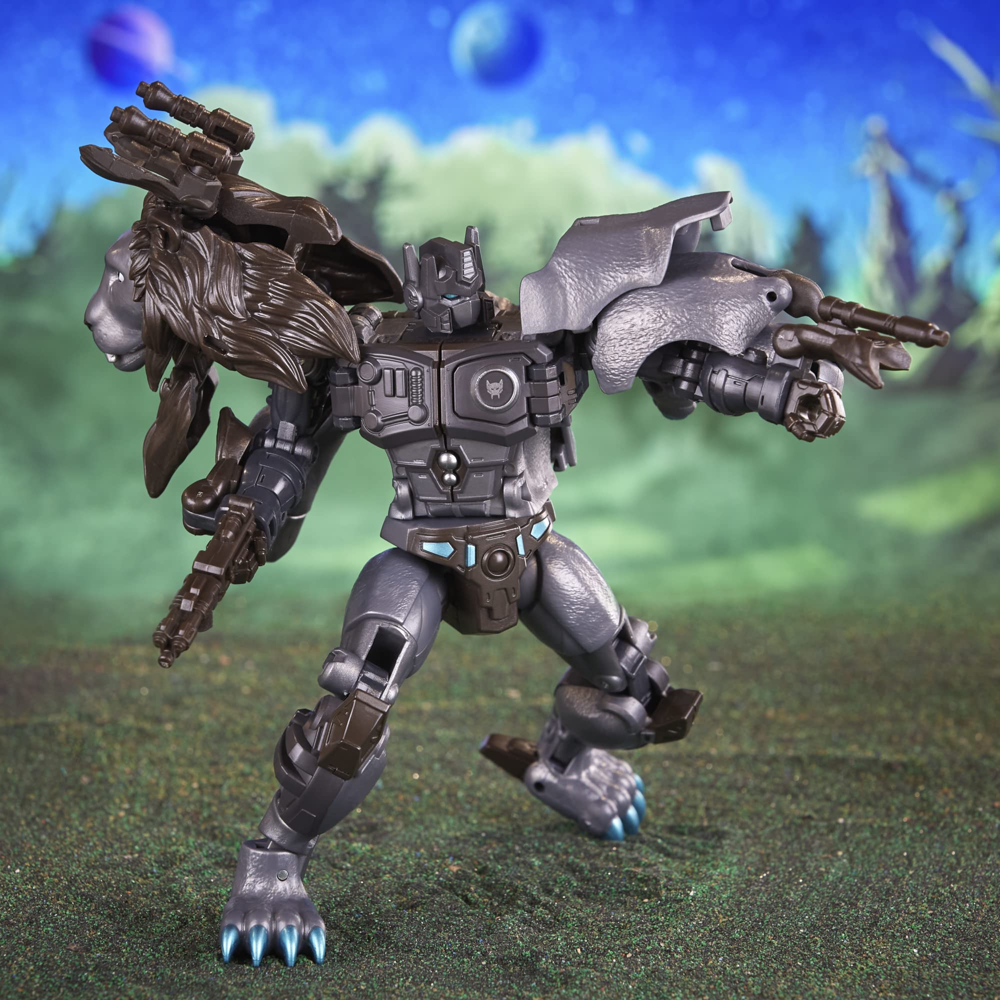 Nemesis Leo Prime comes with four missile blaster attachments for play variety.
