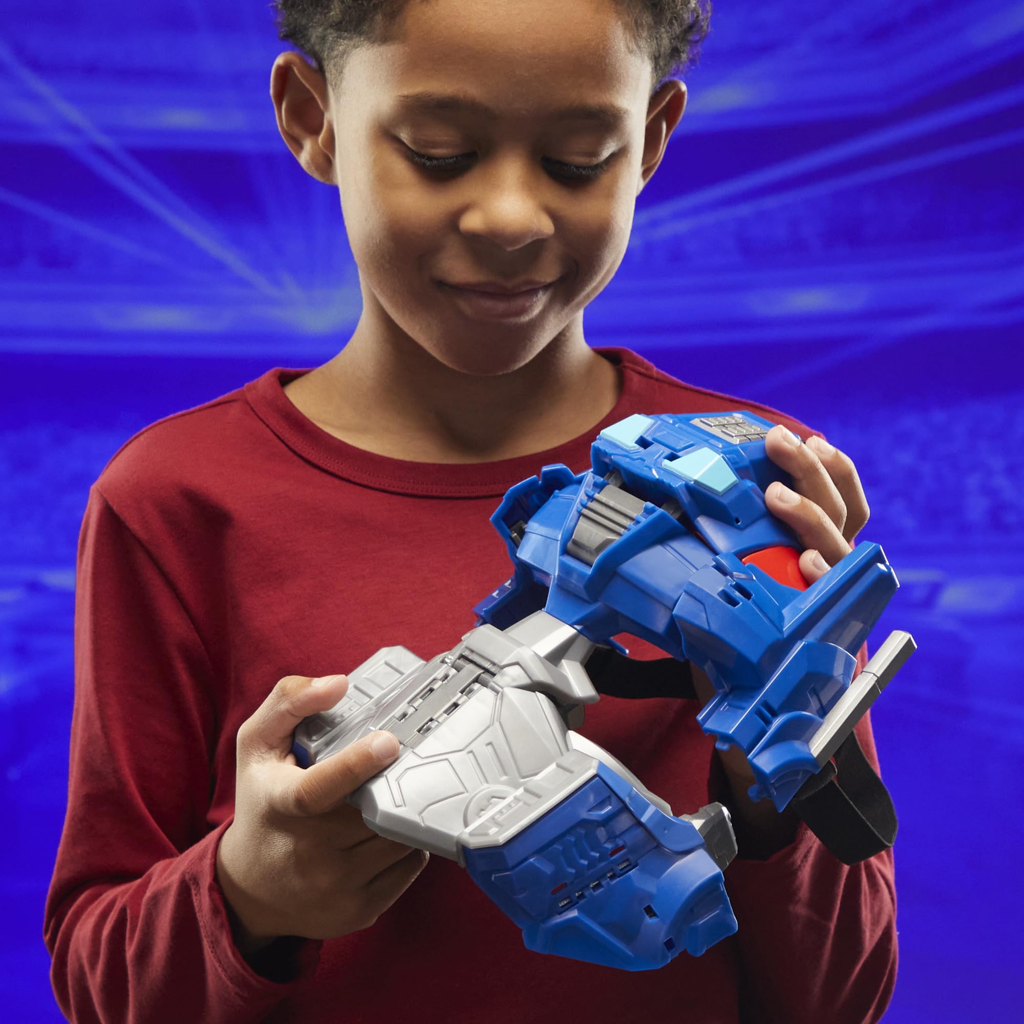 Transformers One accessories attached to robot for enhanced play options