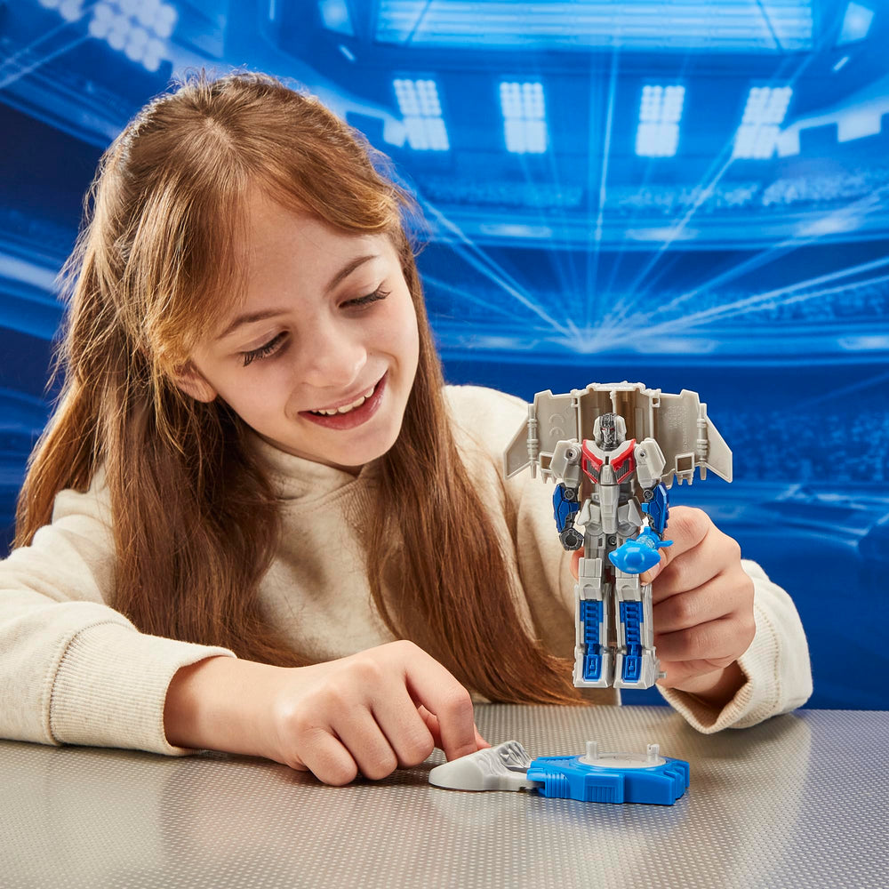 Energon Power Sword attaches to Starscream in robot mode.