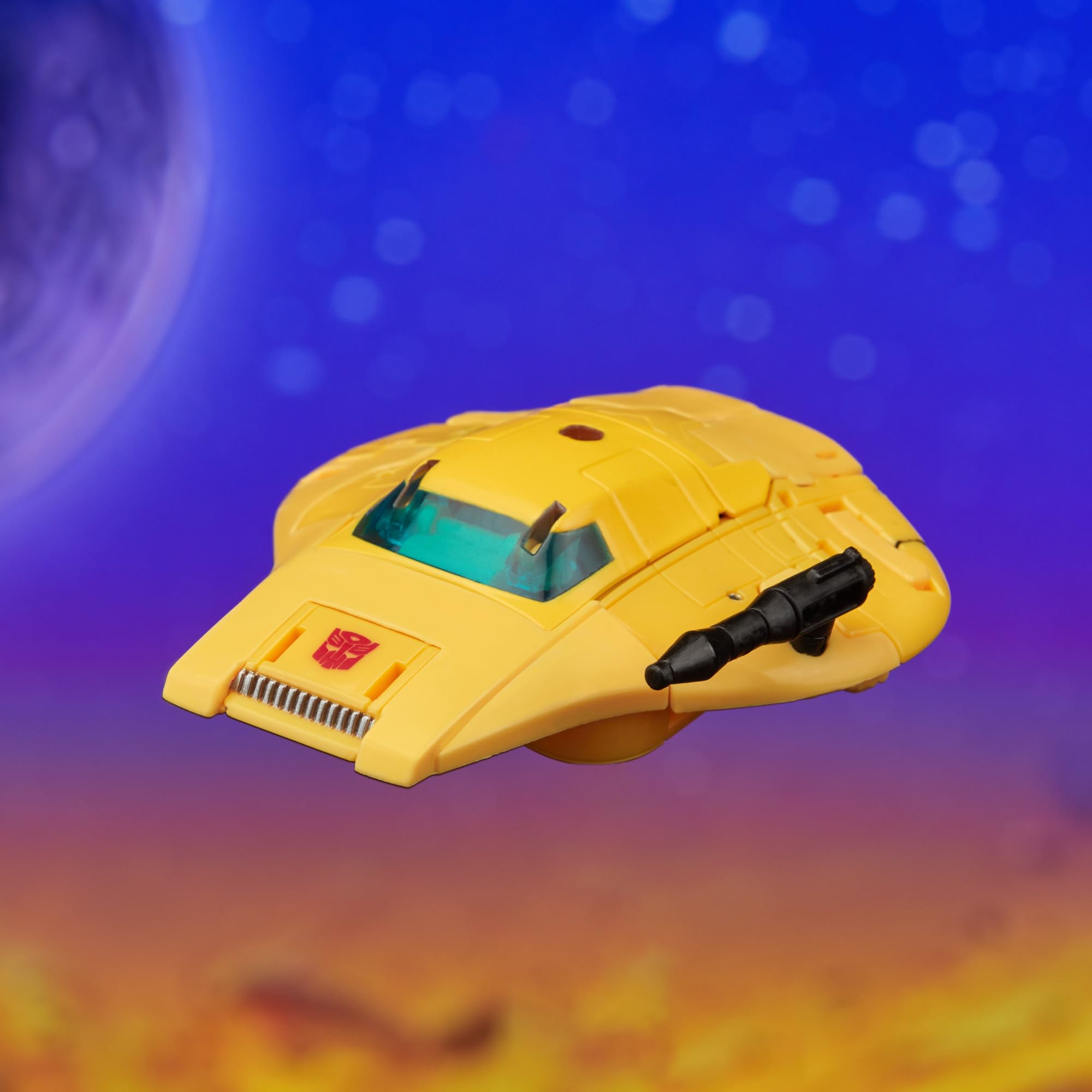 Transformers Origin Bumblebee energy conductor accessory attaches to robot mode.