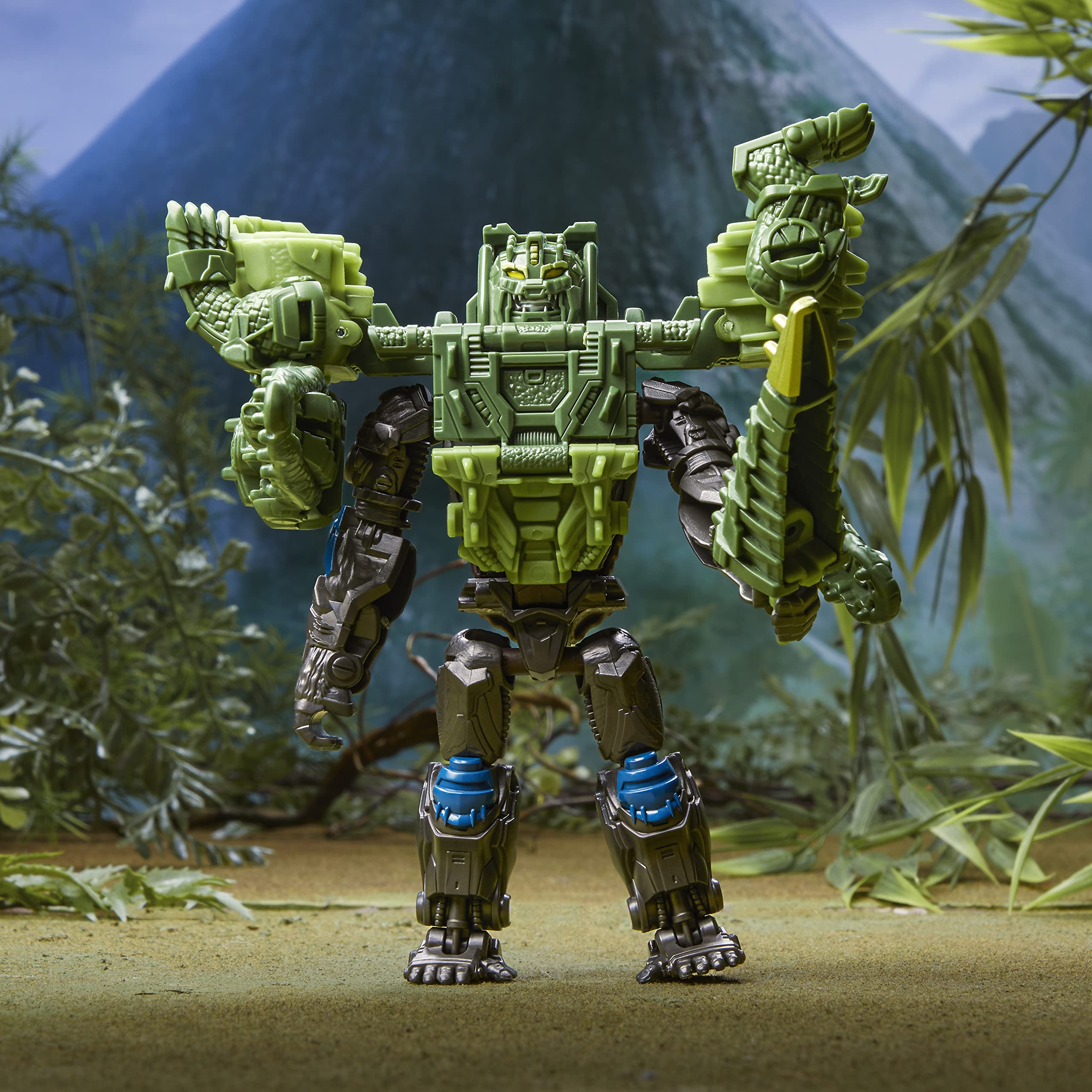 5-inch Optimus Primal and 7-inch Skullcruncher for imaginative battles