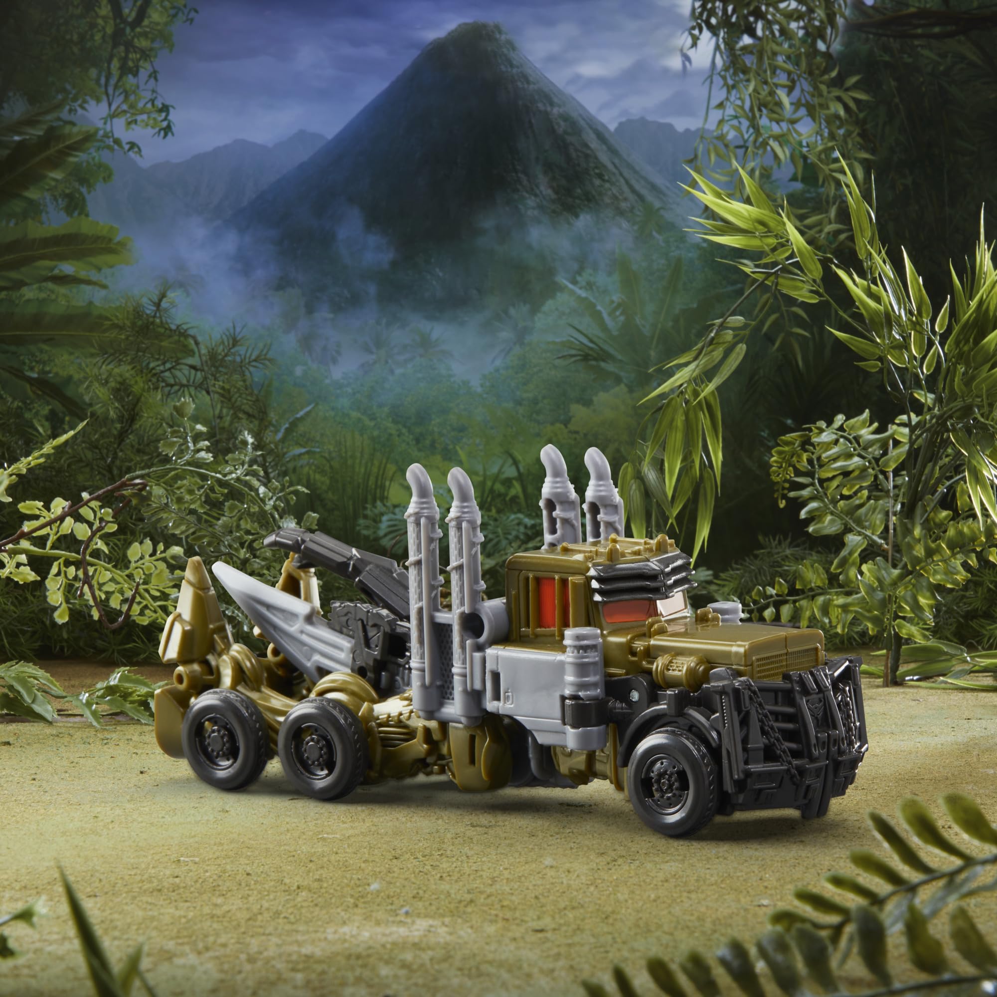 Transformers Rise of the Beasts packaging: display-ready packaging highlights movie-inspired design.