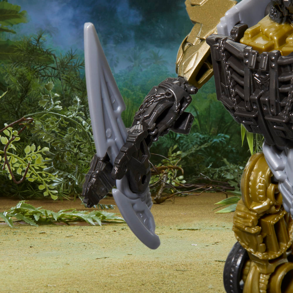 Transformers Scourge weapon attachment: closeup reveals accessory that expands play options.