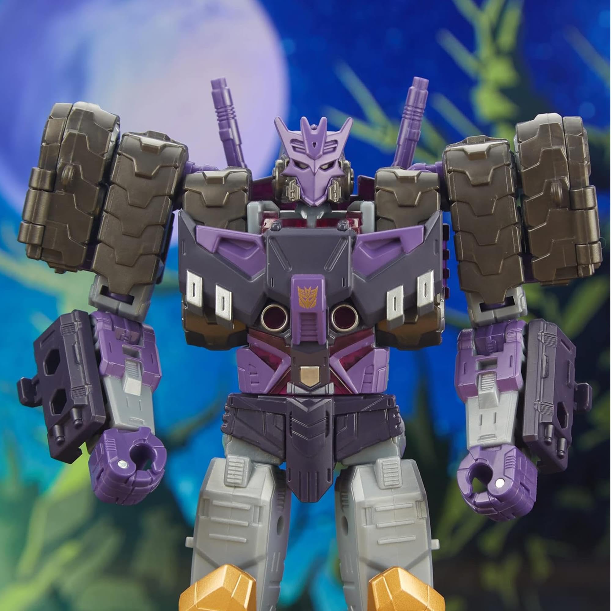 Transformers Tarn inspired by comics adds authentic Legacy styling.