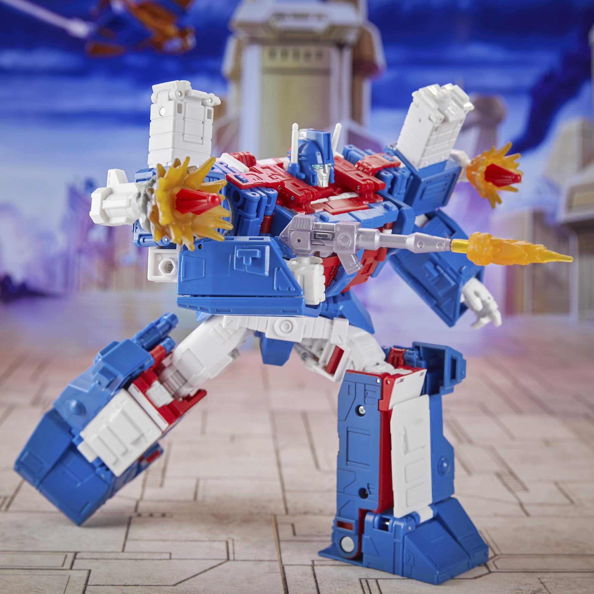 Ultra Magnus blast effects expand dramatic action moments.