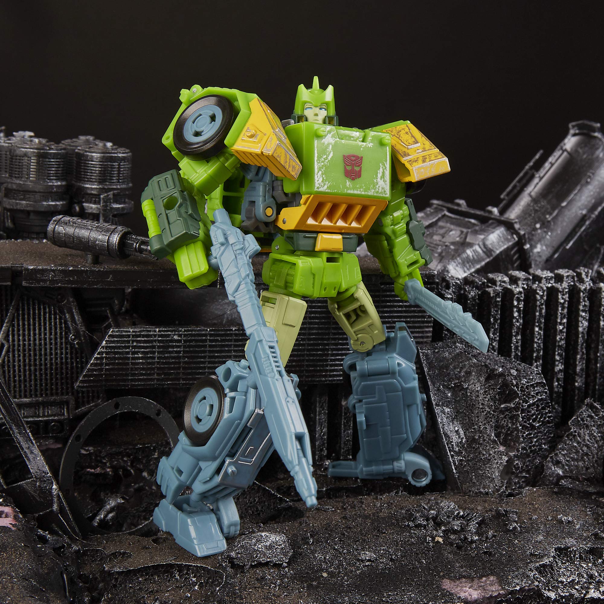 Expandable loadouts pair with other Siege figures for larger battles.