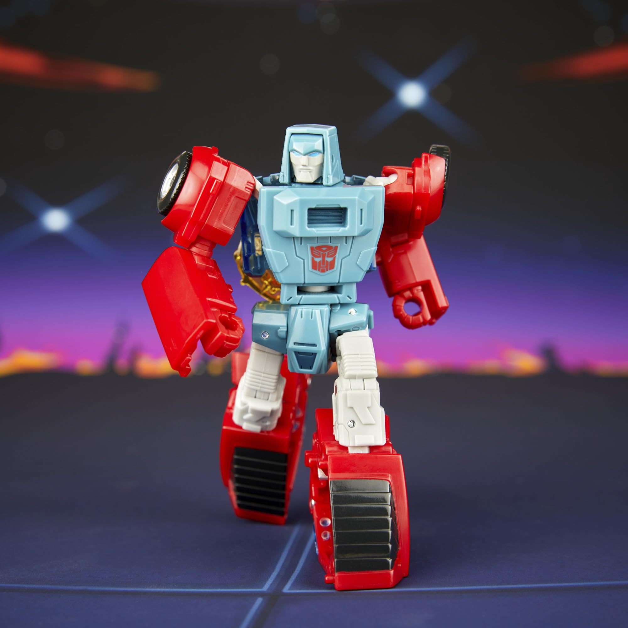 Windcharger figure includes blaster accessory for versatile battles in both modes.