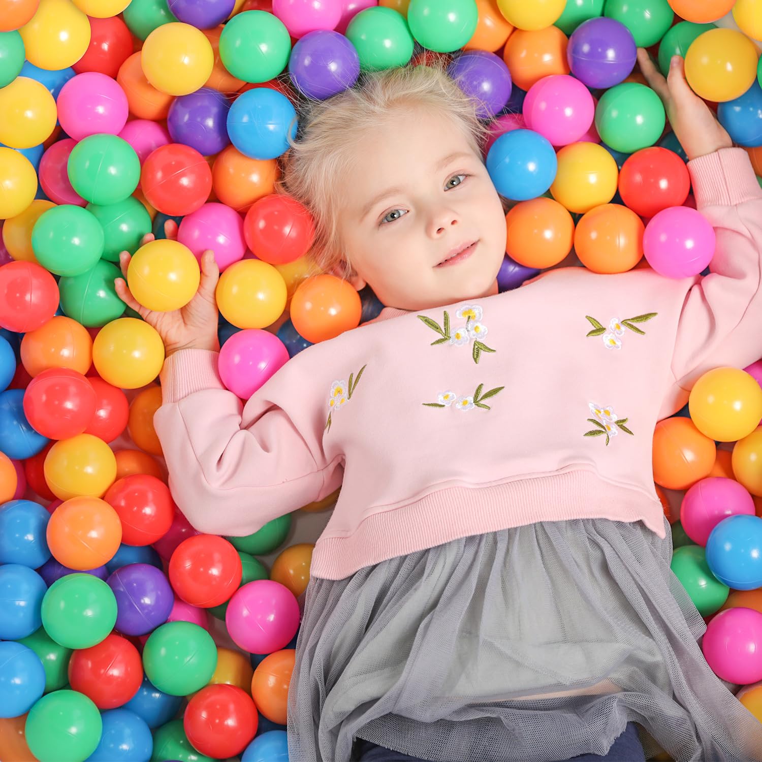TRENDBOX packaged ocean color ball pit balls ready for gifting