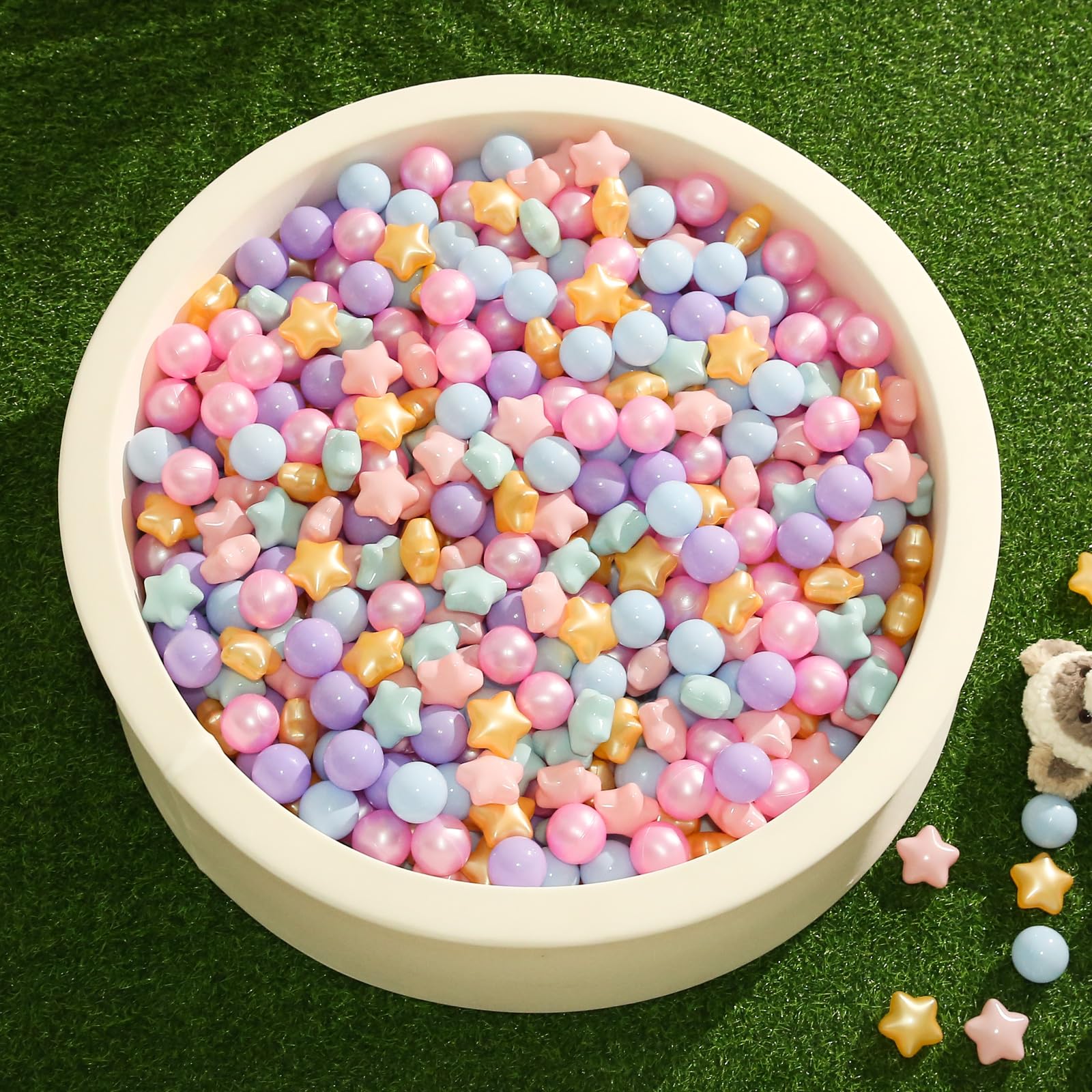 TRENDPLAY mermaid colors add whimsy to holiday decorations