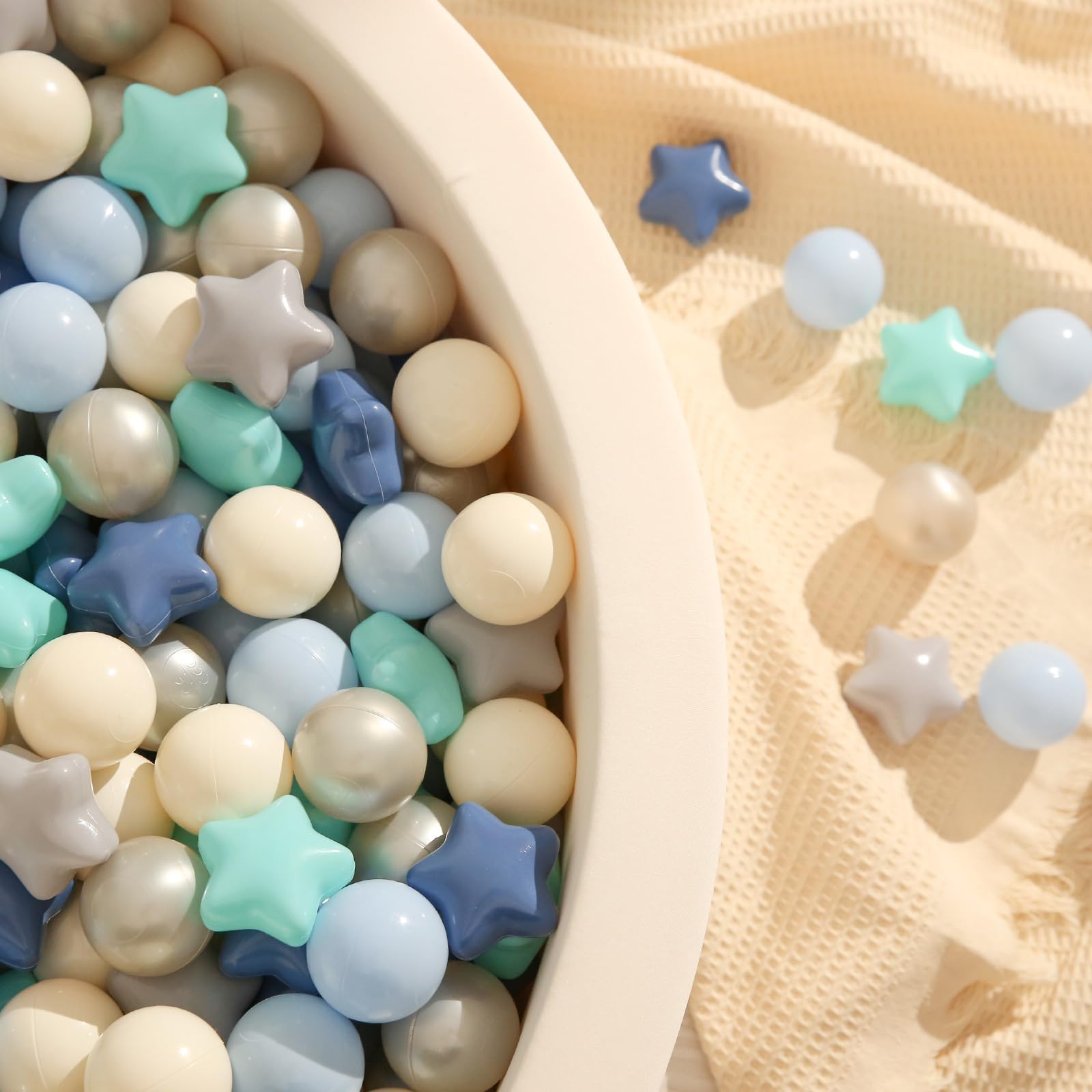 TRENDPLAY Star ball pit balls 2.2-inch size enhances grip for little hands.