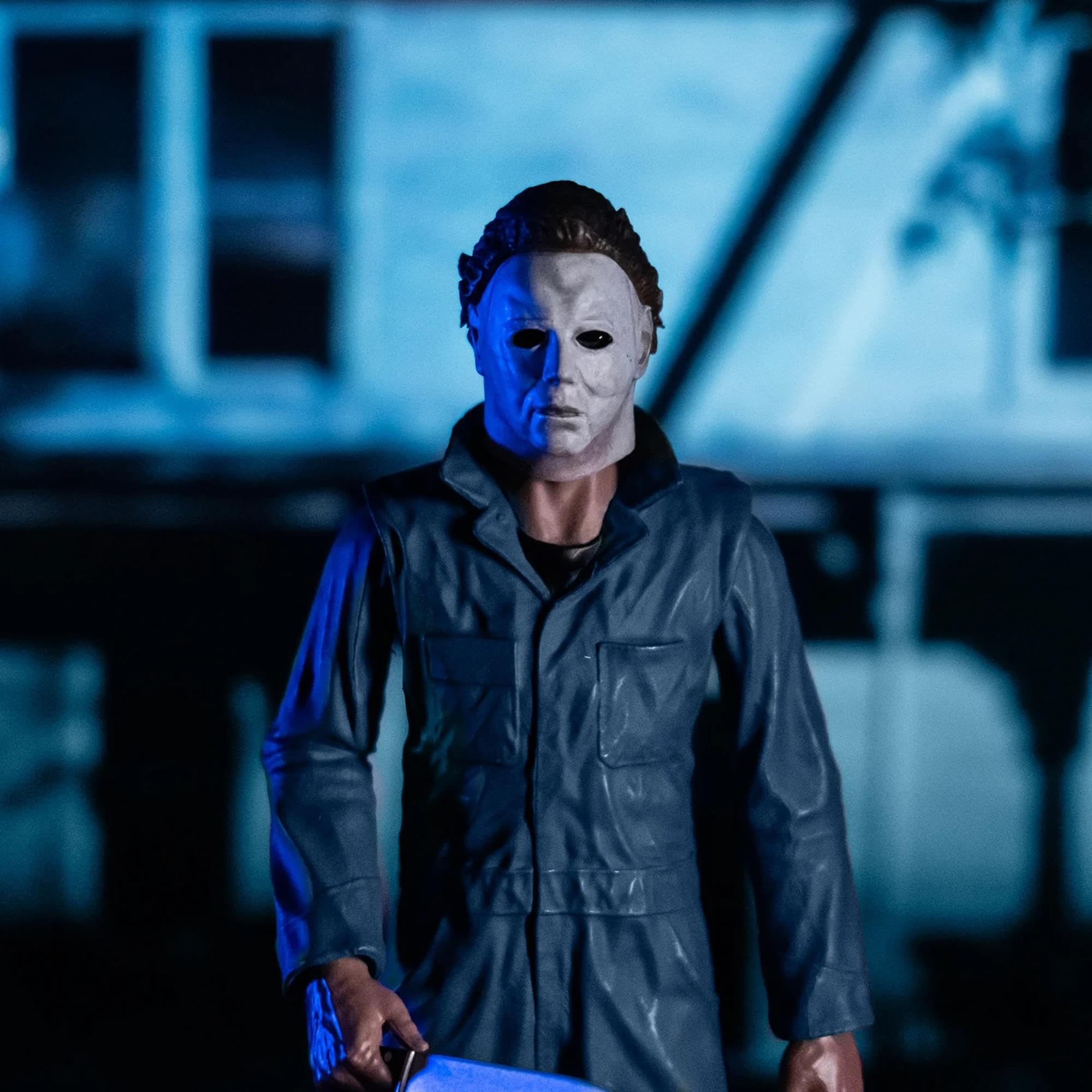 Michael Myers knife accessory included for dynamic posing.
