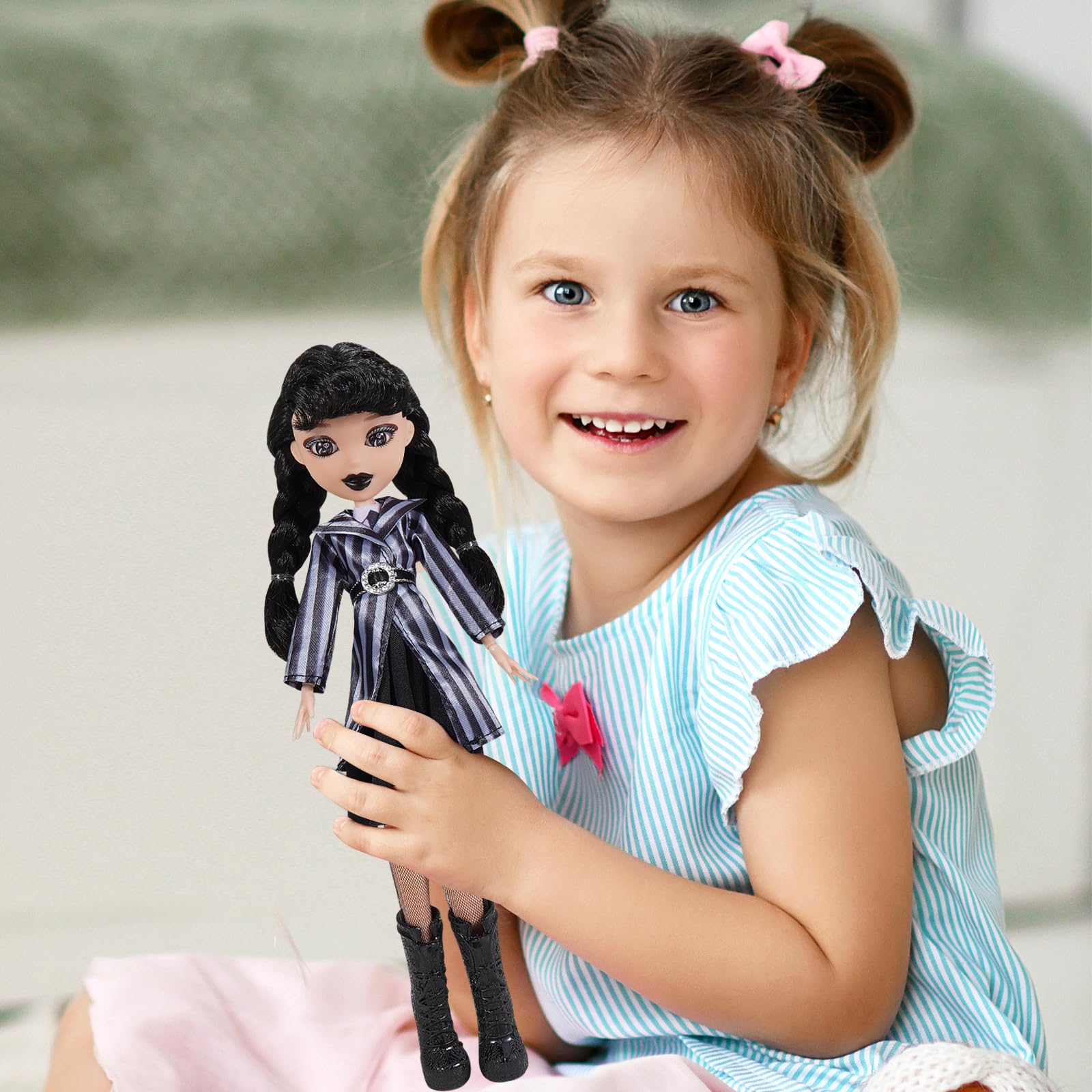 TTSUIMILESS doll in academy uniform with black dress, promoting storytelling and role-play.