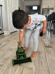 Uarzt 1/24-scale RC harvester toy assembly and setup for budding farmers