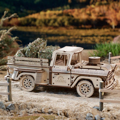 UGEARS Pickup Lumberjack detailed instrument panel enhances authentic retro vibes.