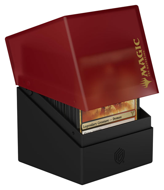 Ultimate Guard Boulder 100+ box open demonstrates sleeve capacity and organization