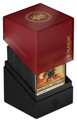 Ultimate Guard Boulder 100+ rigid shell protecting contents during travel
