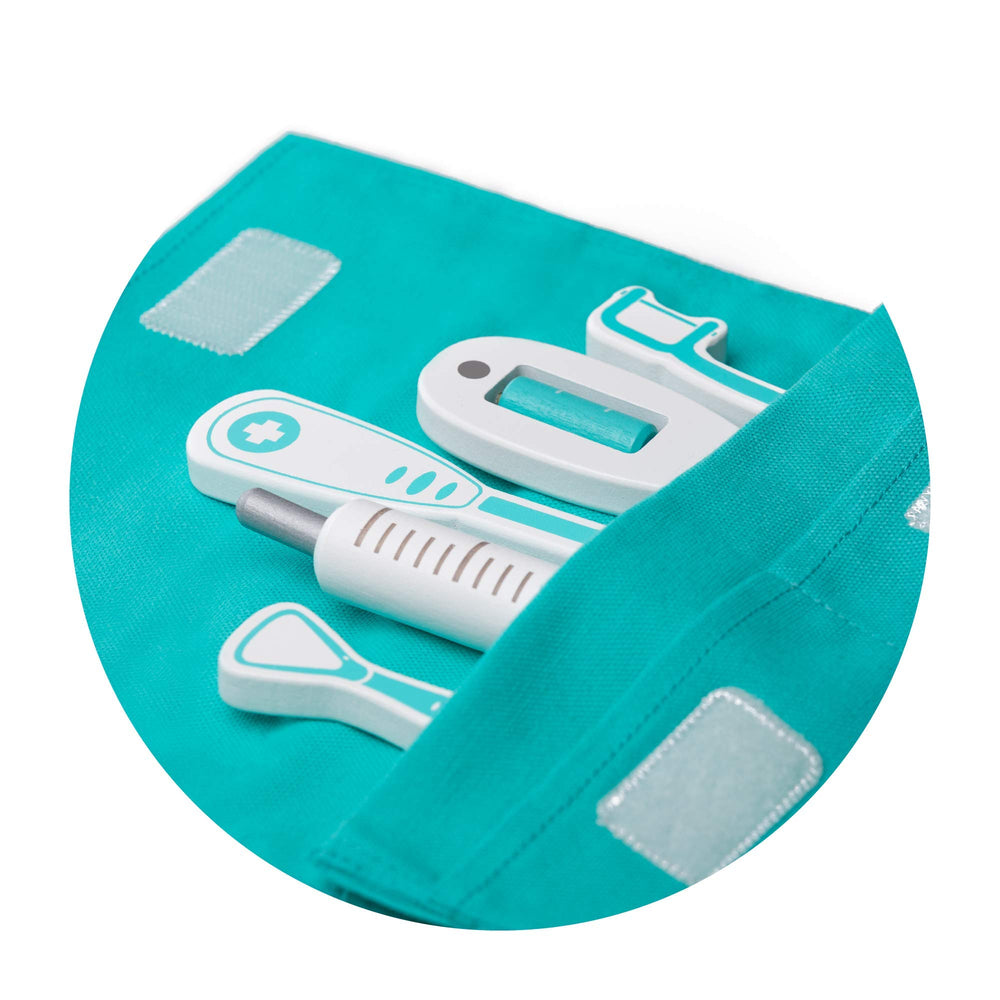 UMU Wooden Doctor Kit tooth model for cavity checks and dental care play.