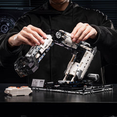 UNCLE BRICK 360-degree chassis rotation demonstrates full range of motion.