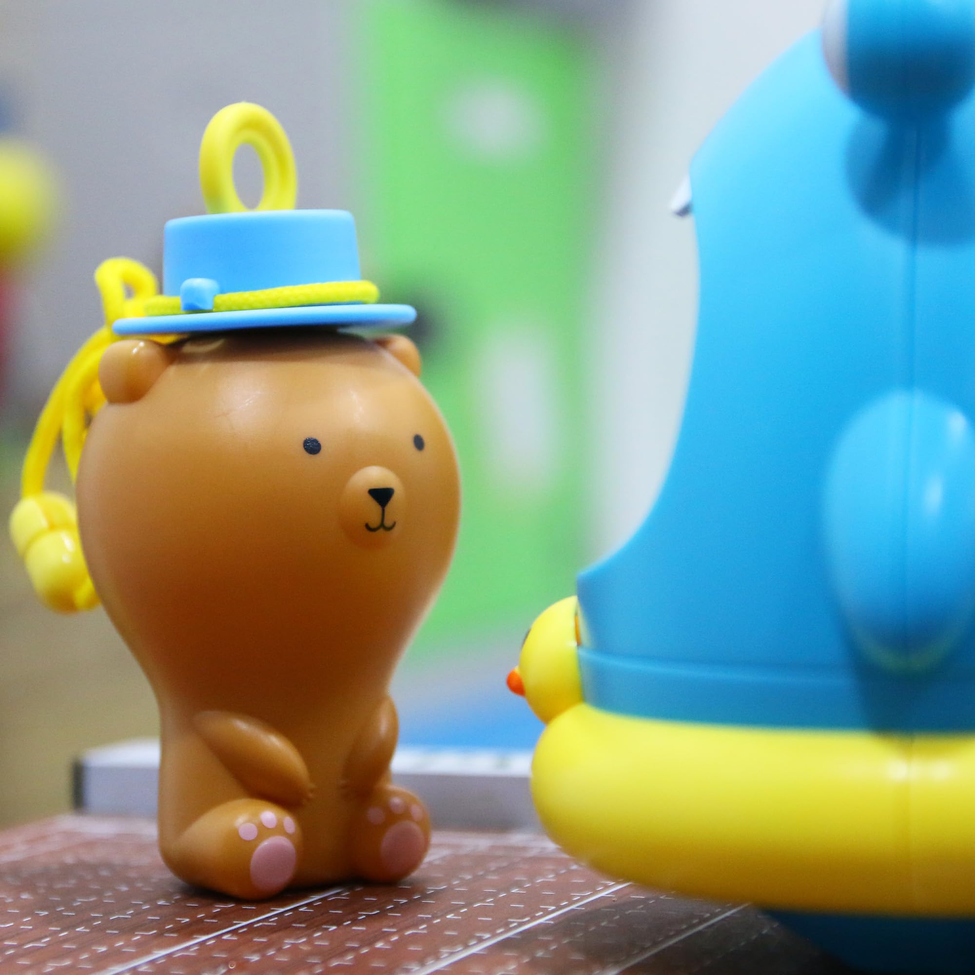 Uncle Bubble Fun Anti-Spill Pals quick cleanup after busy play sessions