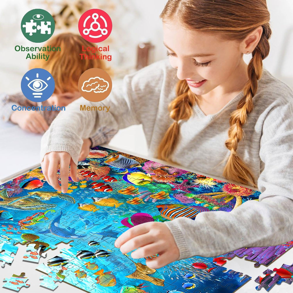 Unolidrom Ocean Underwater World assembly scene encouraging teamwork and focus.