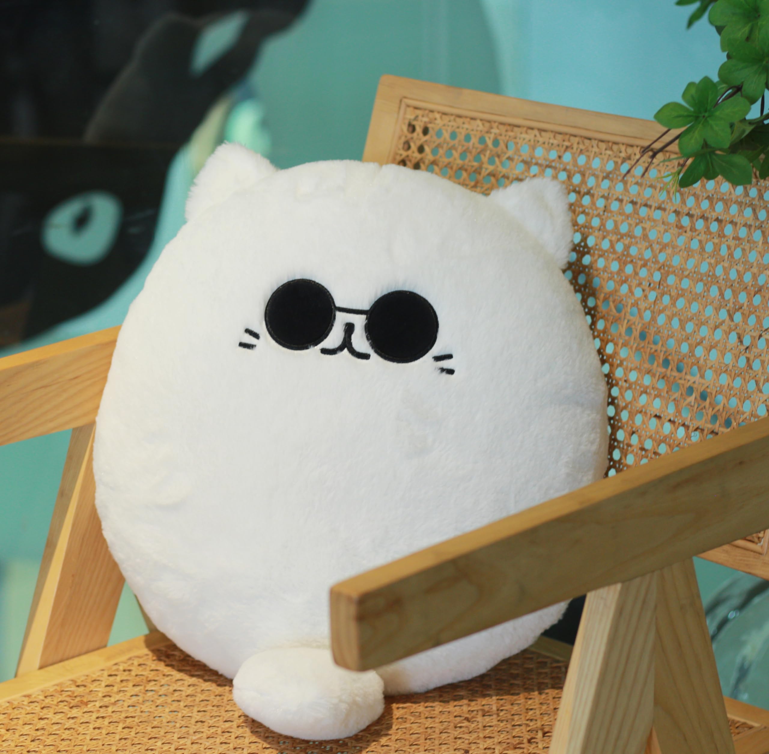 Uomieefy Gojocat plush full body view highlighting cuddly size for nap-friendly comfort