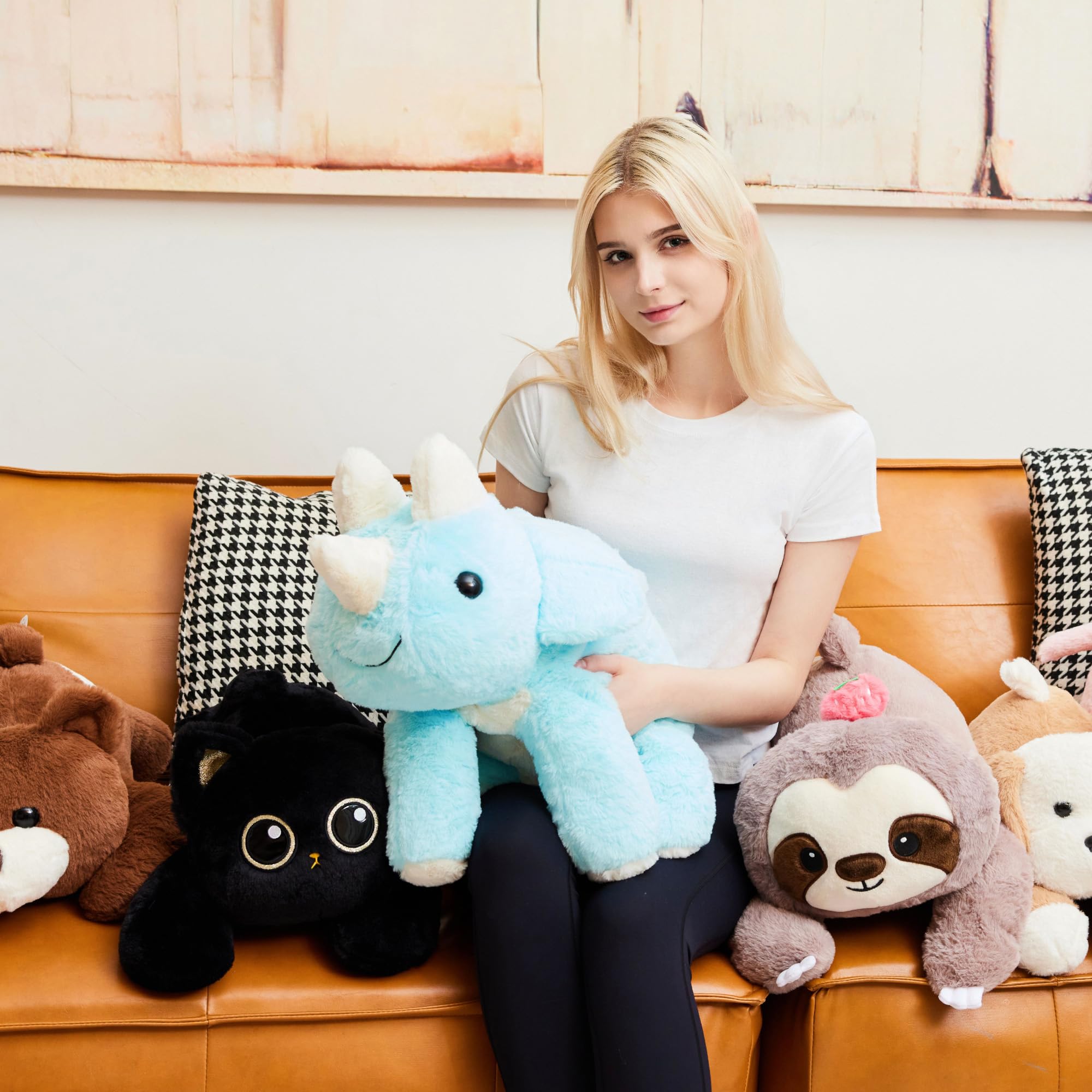 uoozii weighted plush delivers soothing pressure during restful moments.