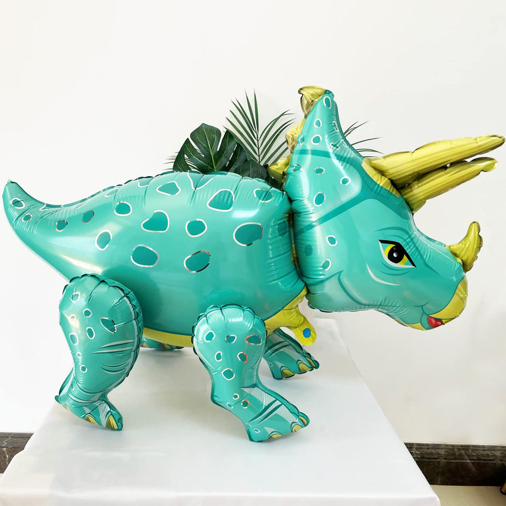 Uorbmaio Spinosaurus balloon creates dynamic dino display for photos