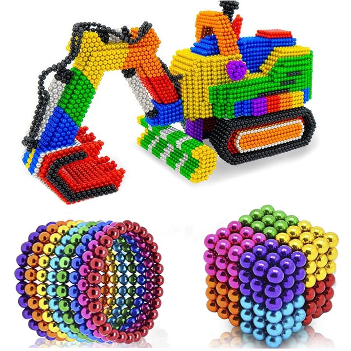 Update 521PCS desk fidget toys model assembly illustrates forming varied desk sculptures.