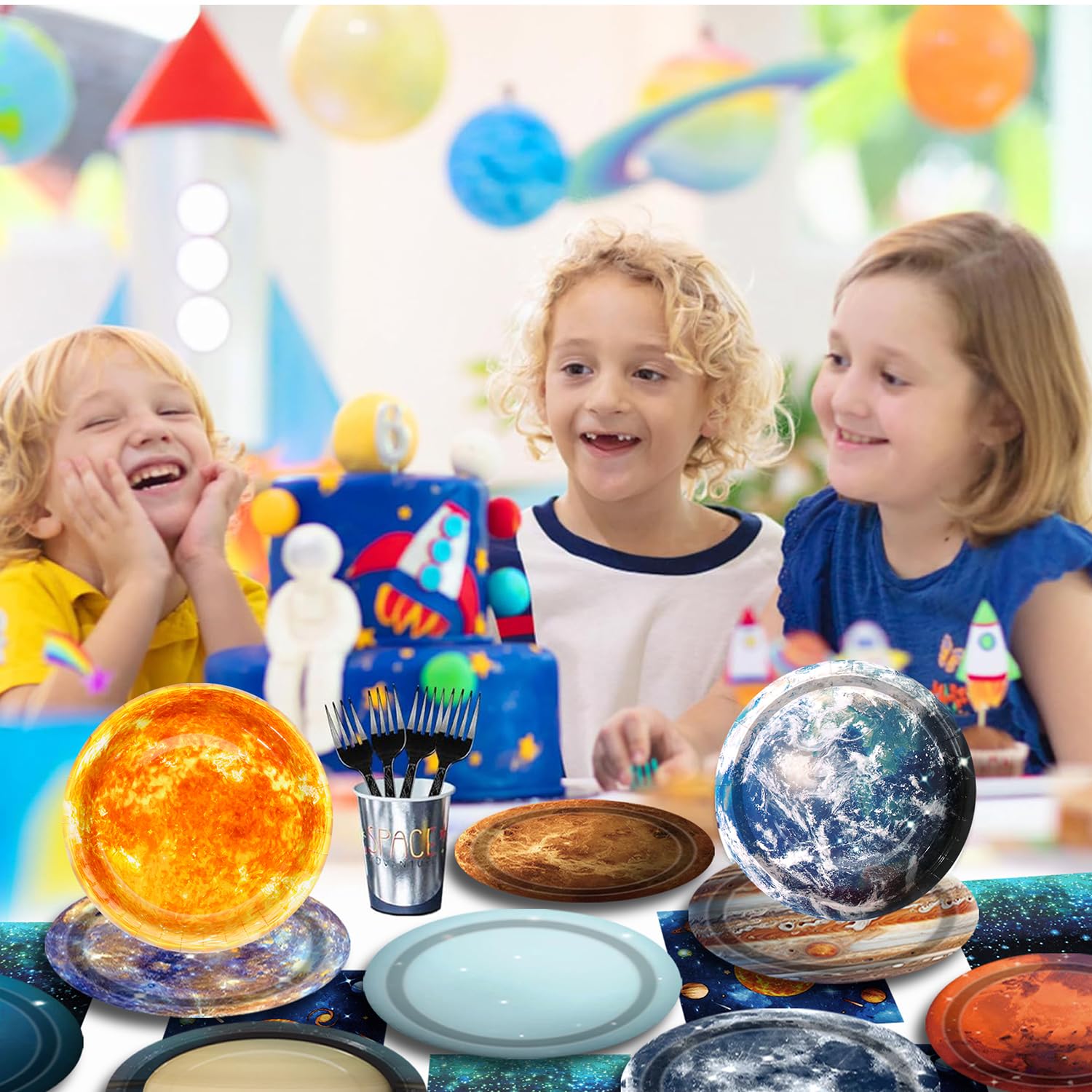 UROINEPA space party tableware set ideal for kids' celebrations