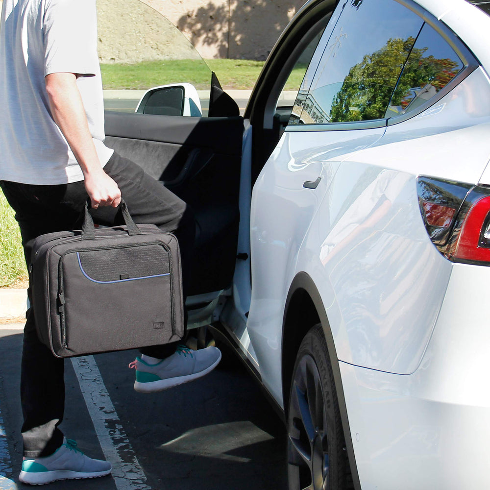 USA Gear XL 3-year-warranty covers the case against manufacturing issues