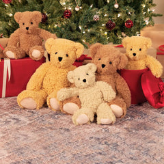 Vermont Teddy Bear Classic 18-inch buttercream fur feels luxurious.