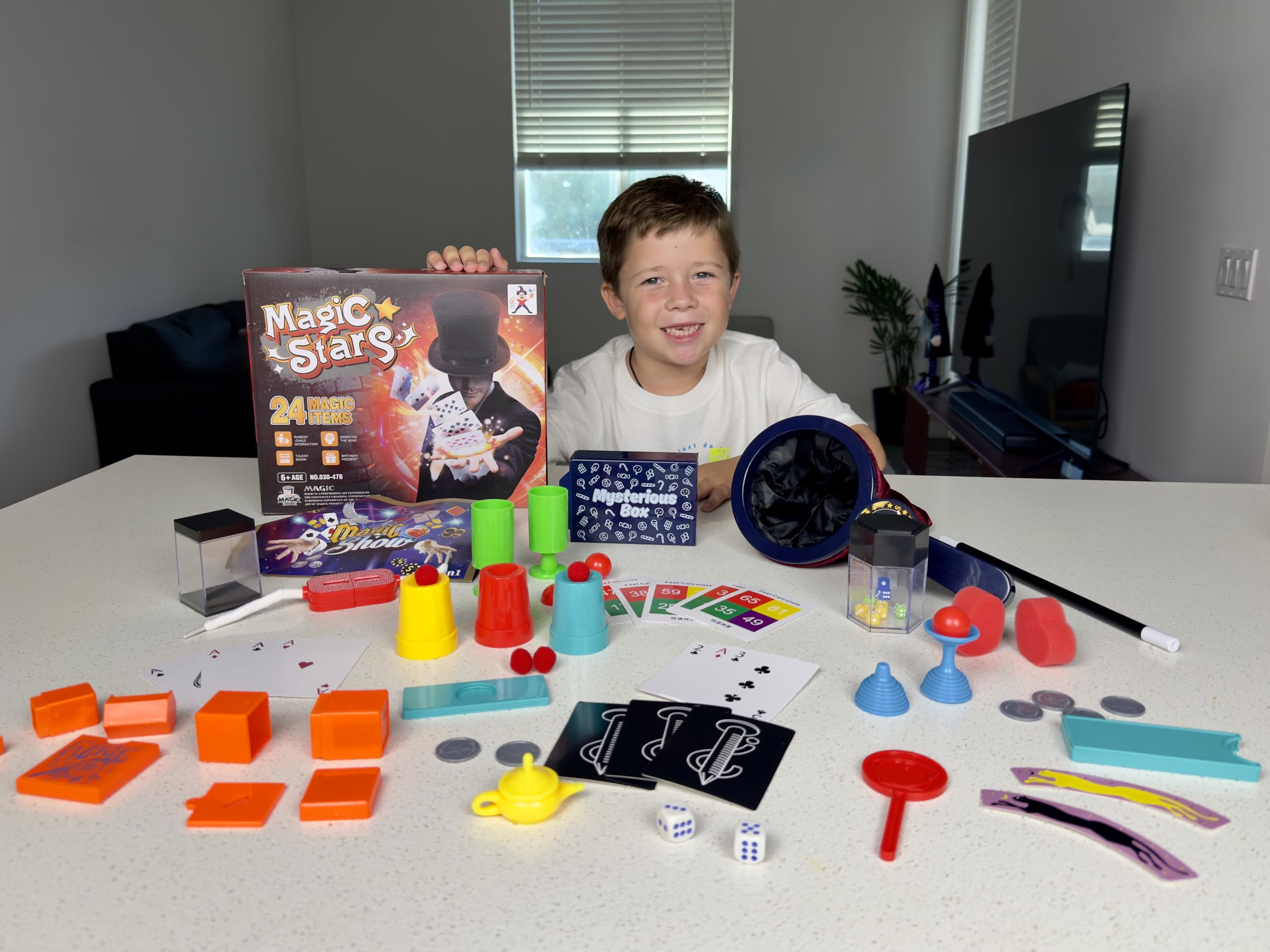 VIANBYE Holiday gift packaging emphasizes a magical, giftable experience