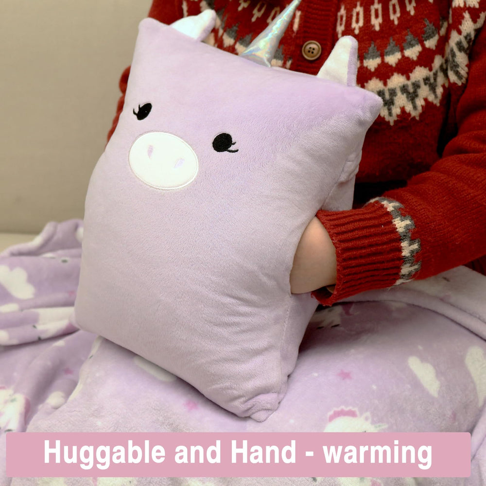 VigorSpring blanket folds inside the pillow for space-saving storage