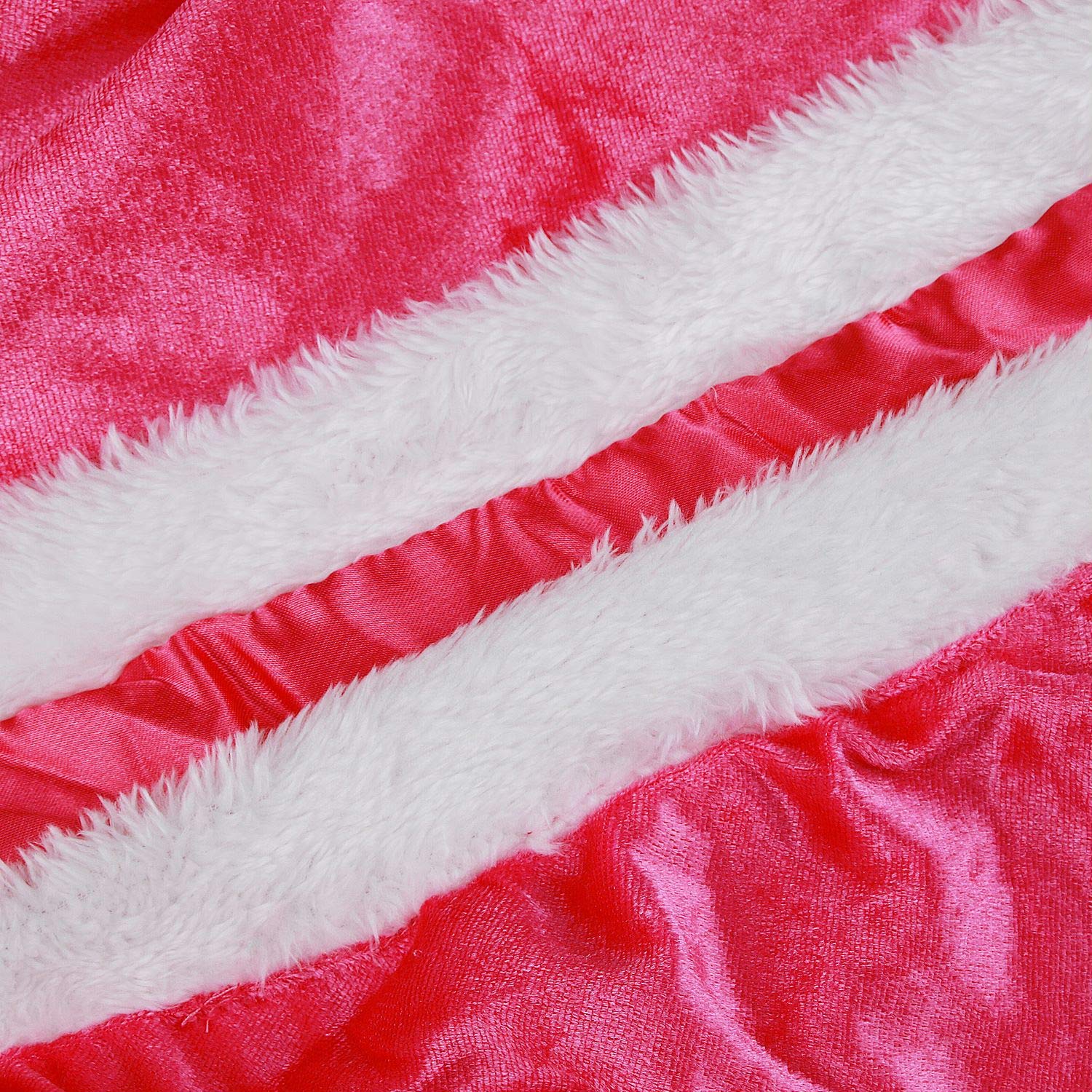 Gift-ready Visofayo cape for birthdays, Halloween, and Christmas celebrations