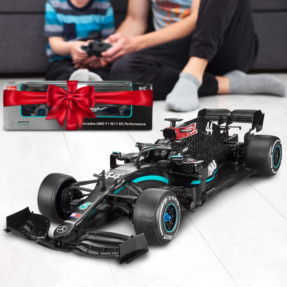 Voltz Toys Mercedes F1 W11 grip tires for confident traction