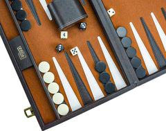 Vovotuzzi double cube for varied stakes and engaging games.