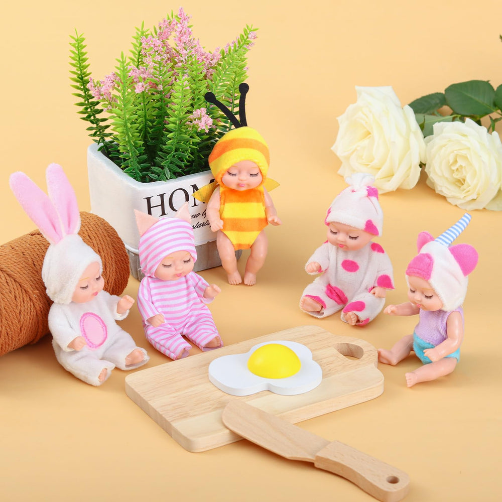 Vueos 4-inch unicorn outfit mini doll inspires fantasy scenes and pretend play.