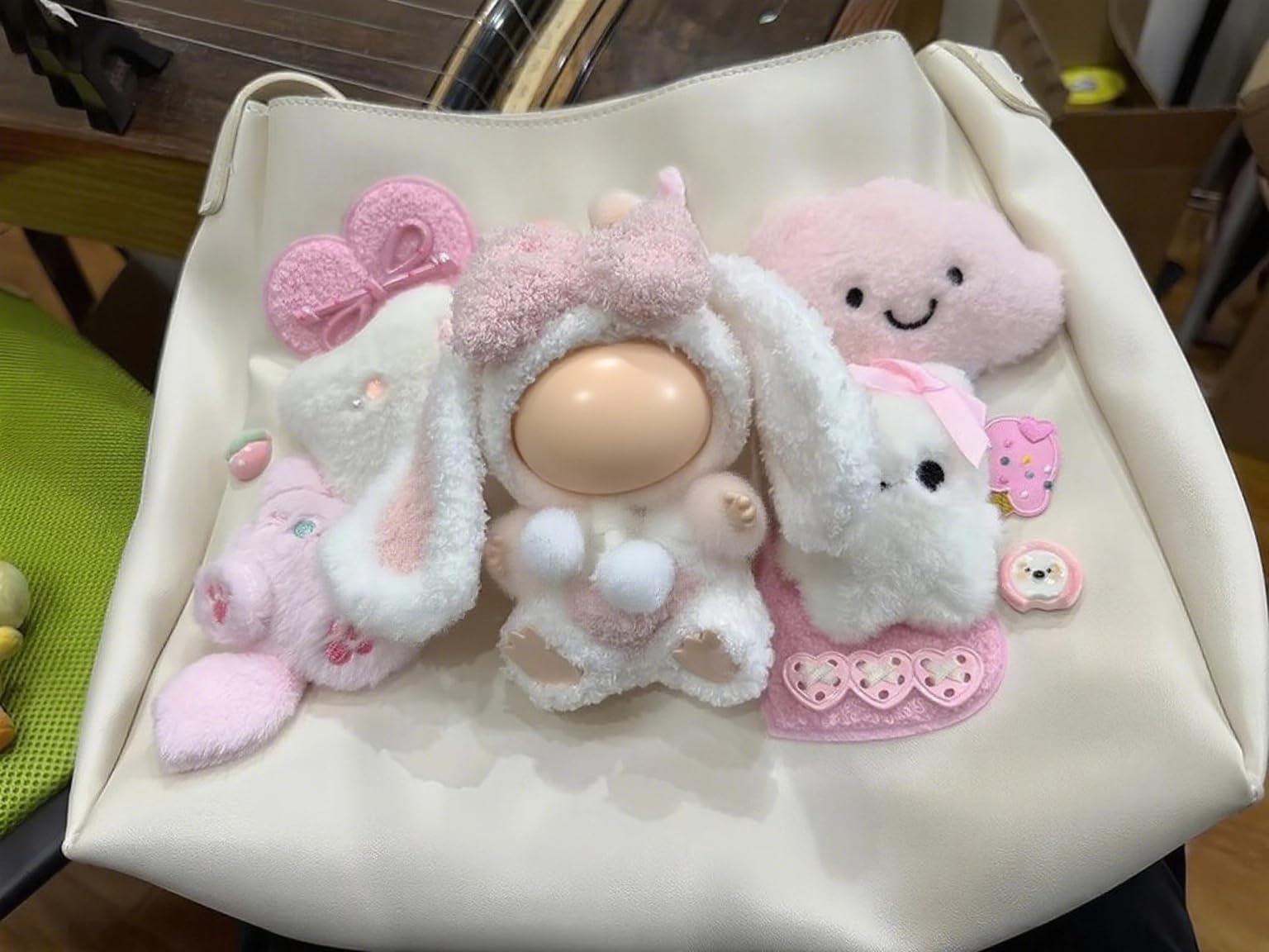 VVQUI stretchable doll clothes enable quick, damage-free dressing.