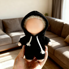 VVQUI quick-change 17cm doll outfit for versatile styling.