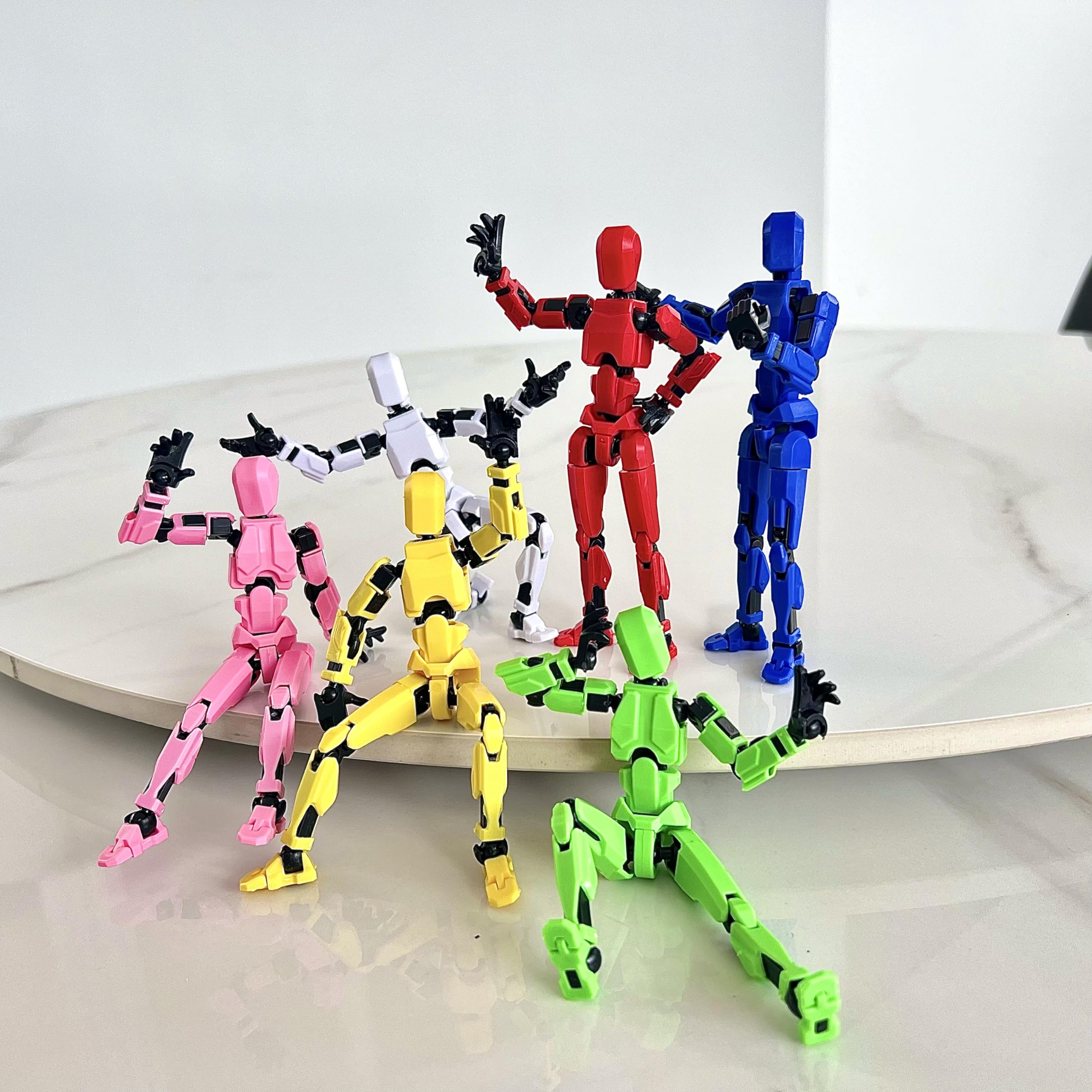 VZNYBL Titan13 figure pose-ready display for desks and shelves.