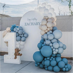 Vztipki easy-assembly guide facilitates quick balloon arches
