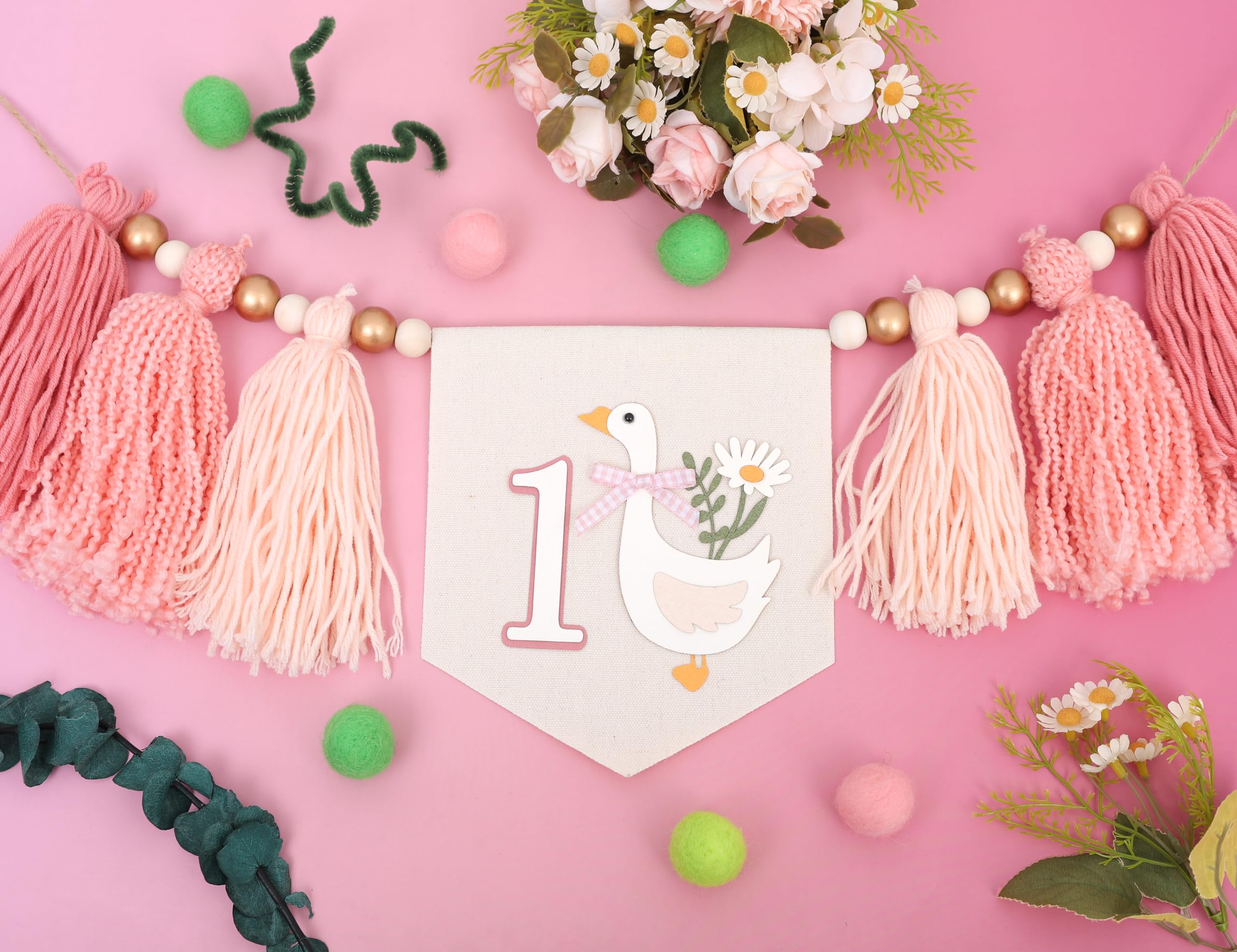 WAWUO collapsible banner design simplifies storage after the celebration