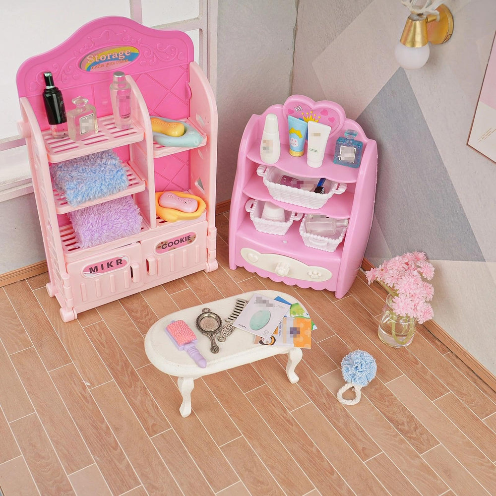 WEHOO miniature handbag that opens for tiny treasures and storytelling.