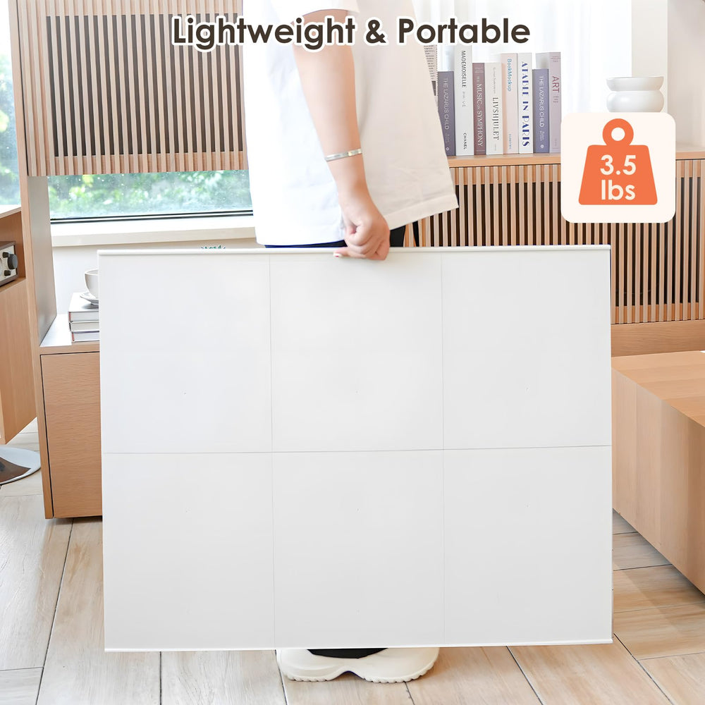 WELGEE white smooth surface resists dust and spills for tidy puzzling.