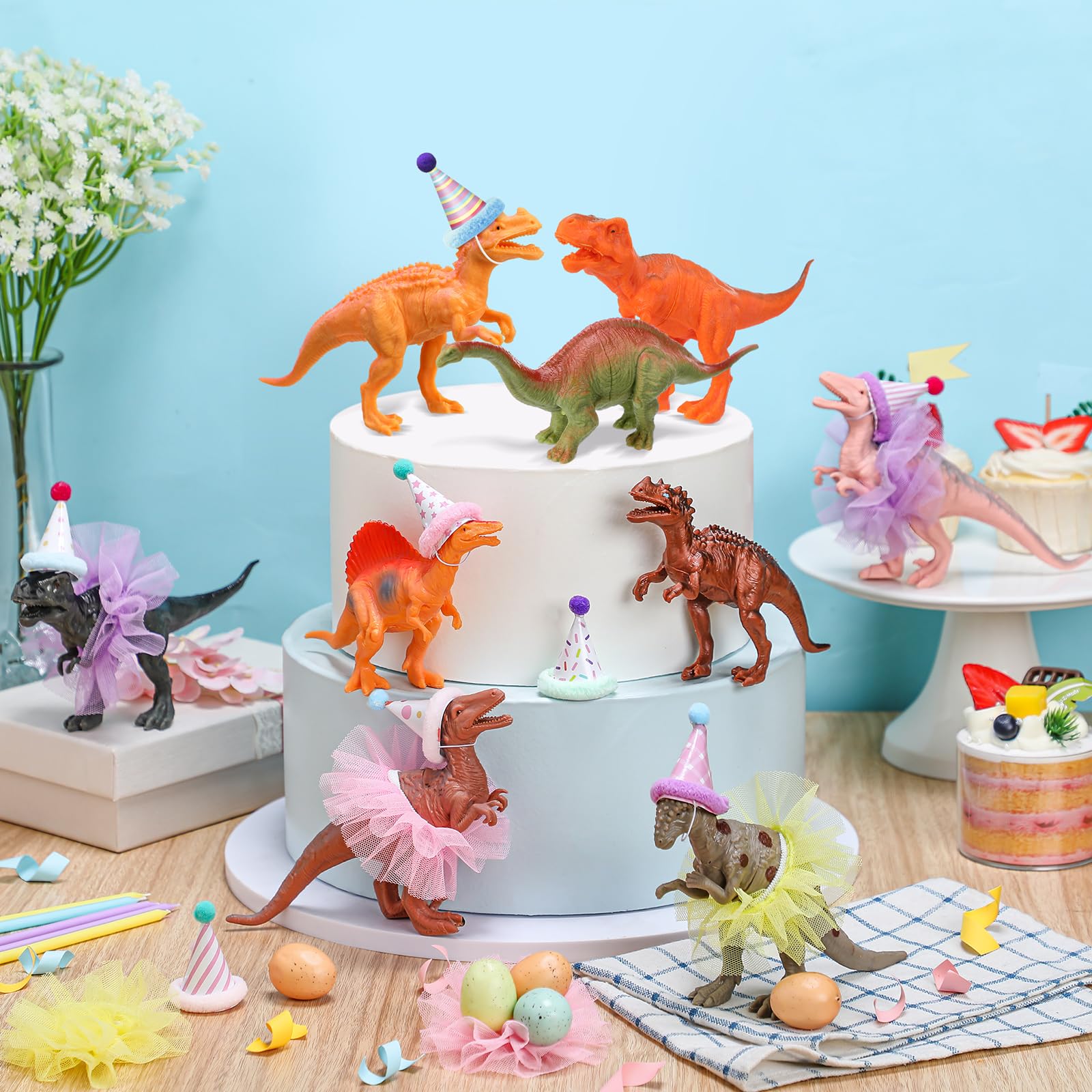 Weysat dinosaur mini skirts provide playful outfits for figures.