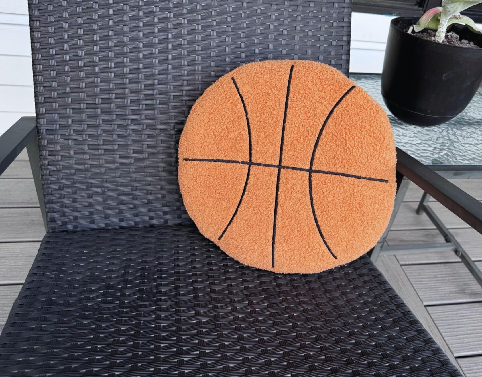 Wildeon Rising gift pillow for basketball fans, ideal for birthdays or holidays.