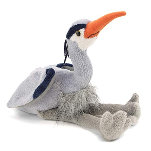 Wildlife Artist Great Blue Heron close-up detail shows realistic plumage and fabric texture.