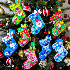 Winlyn classroom party craft kit enables group holiday art projects