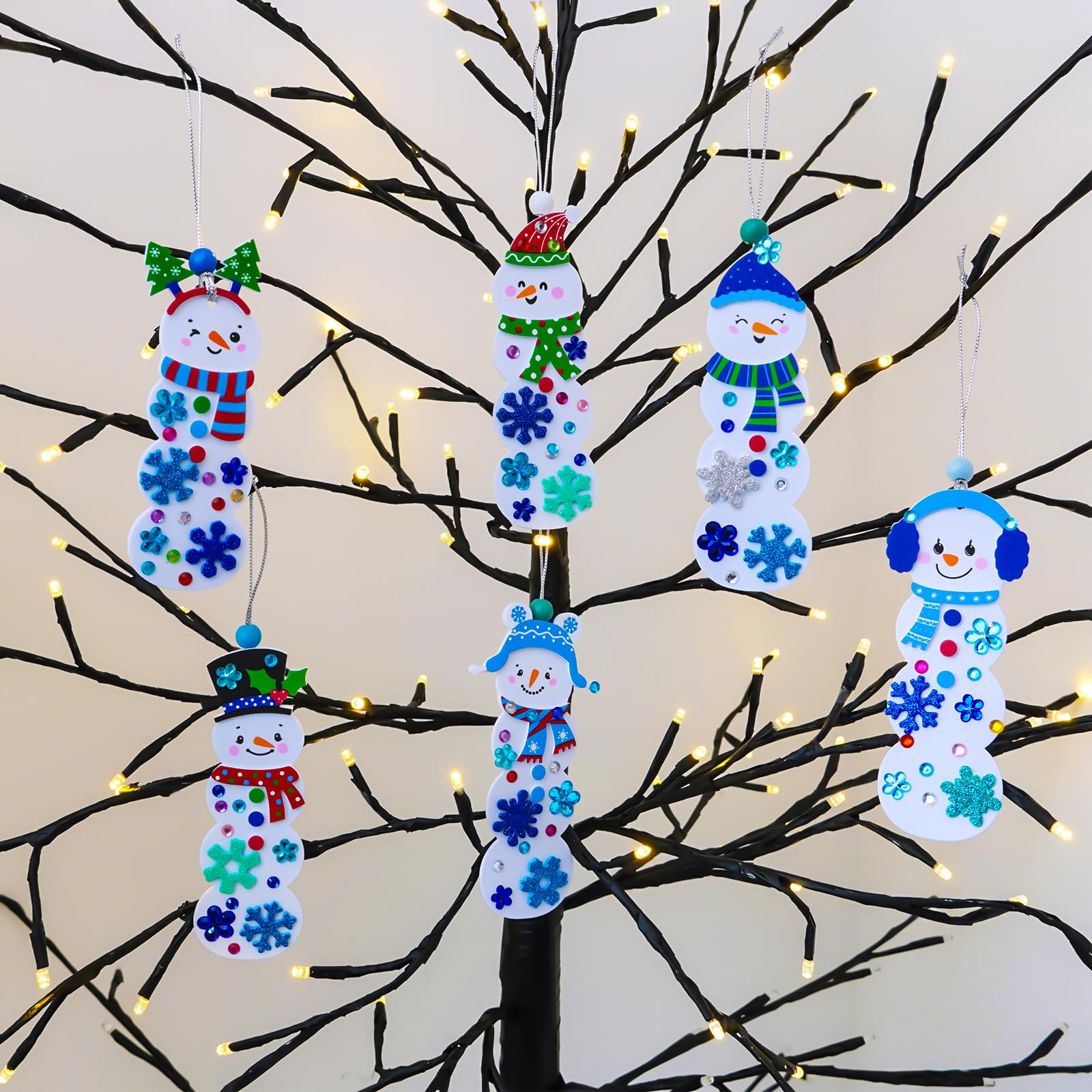 Winlyn completed snowman bookmark ready for holiday reading and gifting.