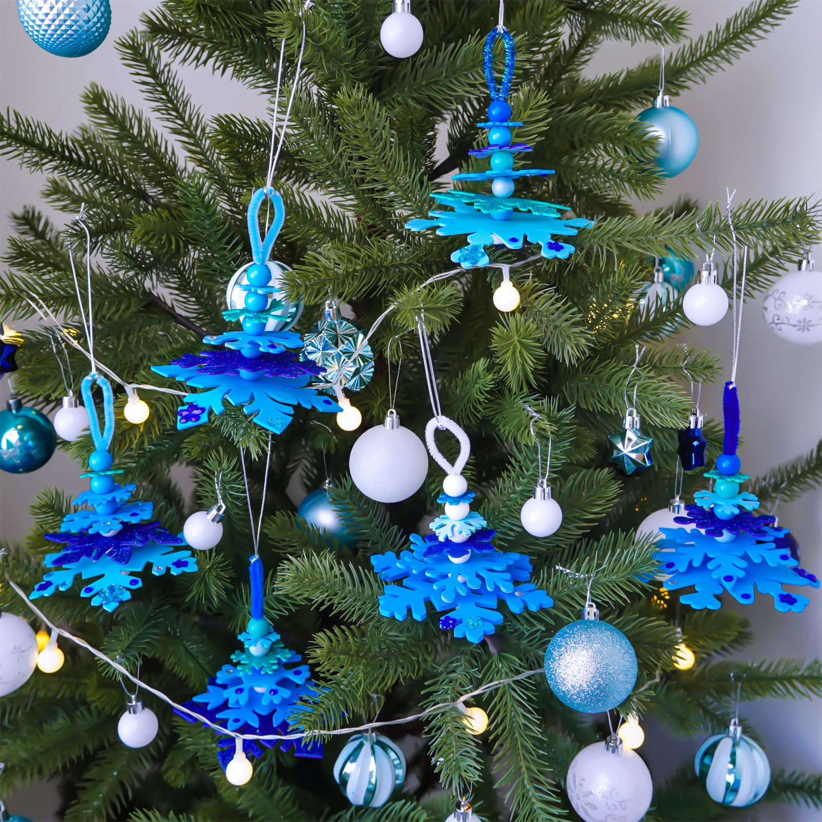 Winlyn foam snowflakes assortment in five sizes for creative ornaments